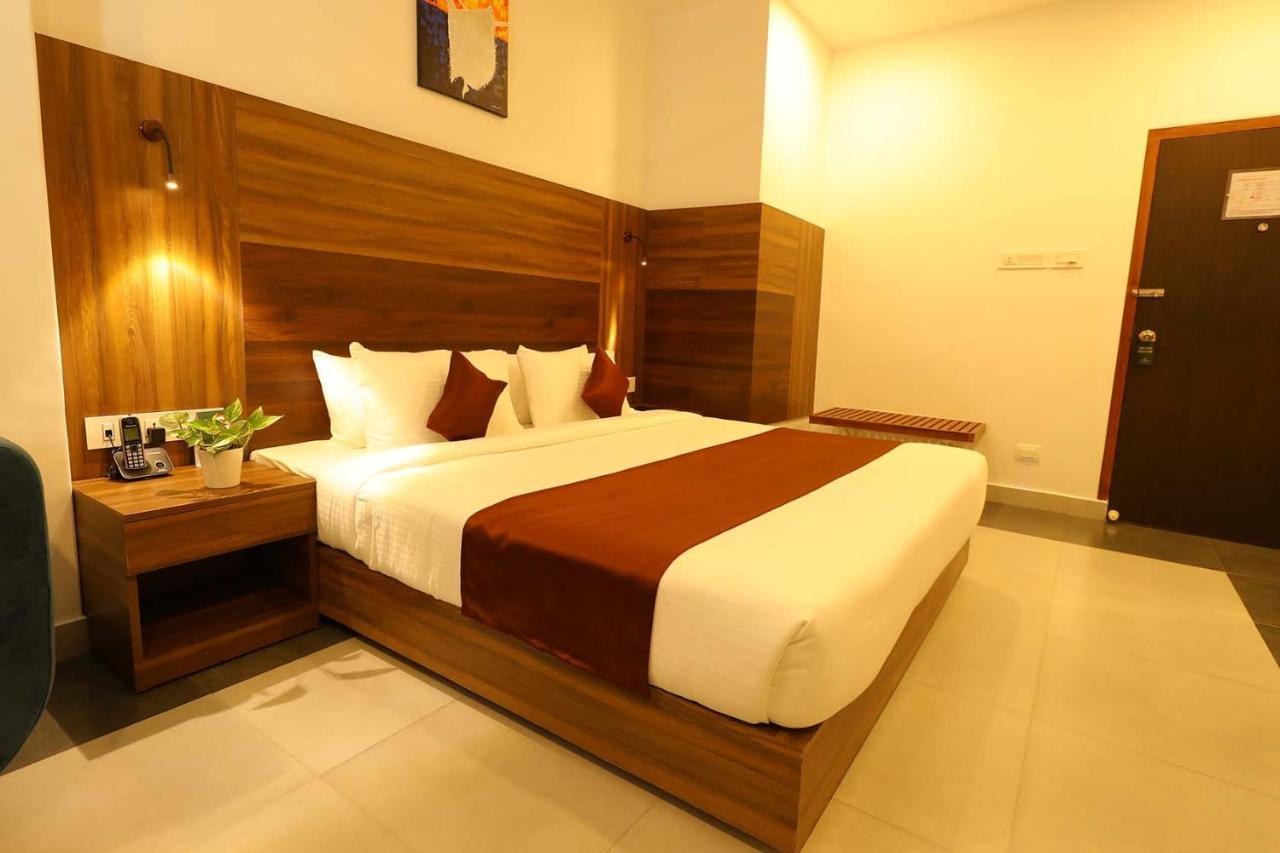 Hotel La Serene Mattannur Mattanur Экстерьер фото