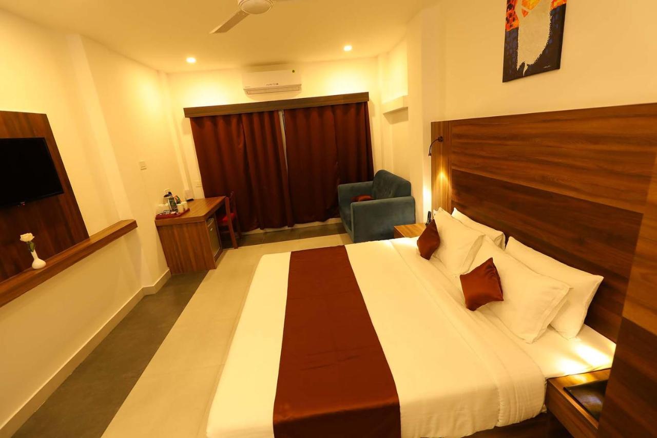 Hotel La Serene Mattannur Mattanur Экстерьер фото