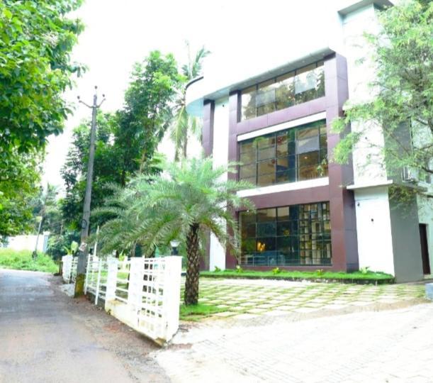 Hotel La Serene Mattannur Mattanur Экстерьер фото