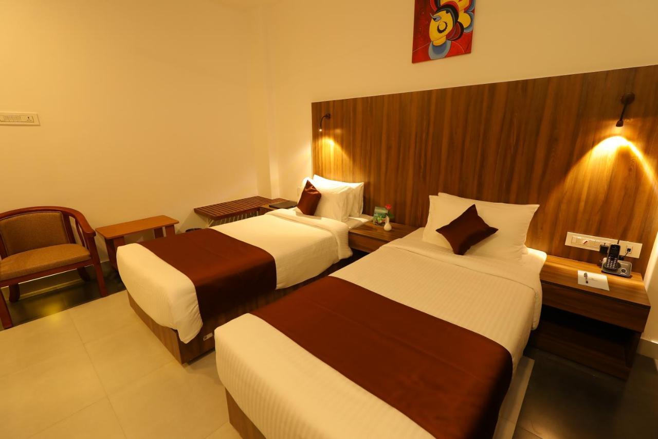 Hotel La Serene Mattannur Mattanur Экстерьер фото