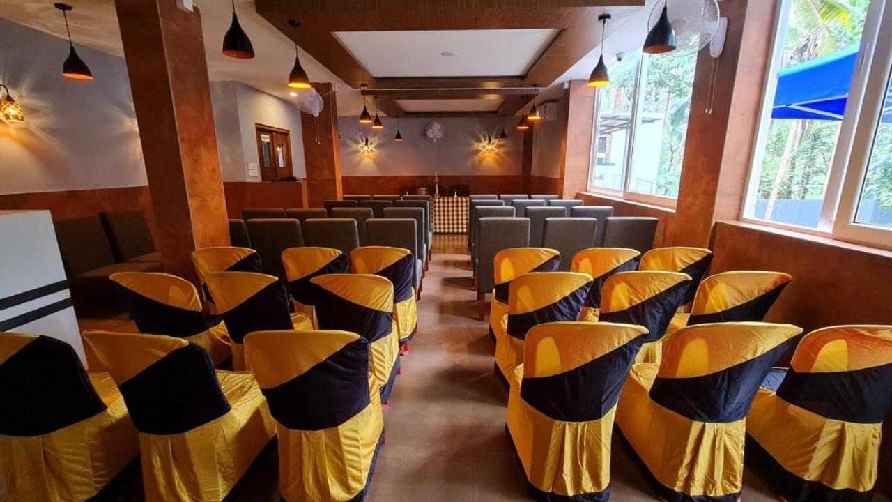 Hotel La Serene Mattannur Mattanur Экстерьер фото